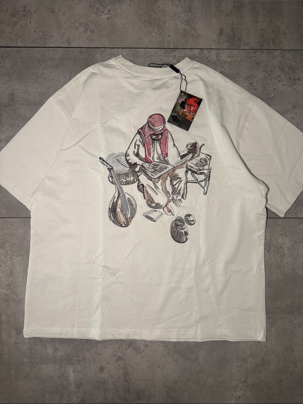 Men's Cream Short-Sleeve Graphic Tee with Traditional Musician Illustration